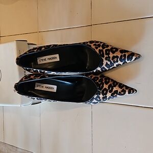 Steve Madden Dazzy Leopard heels 8.5